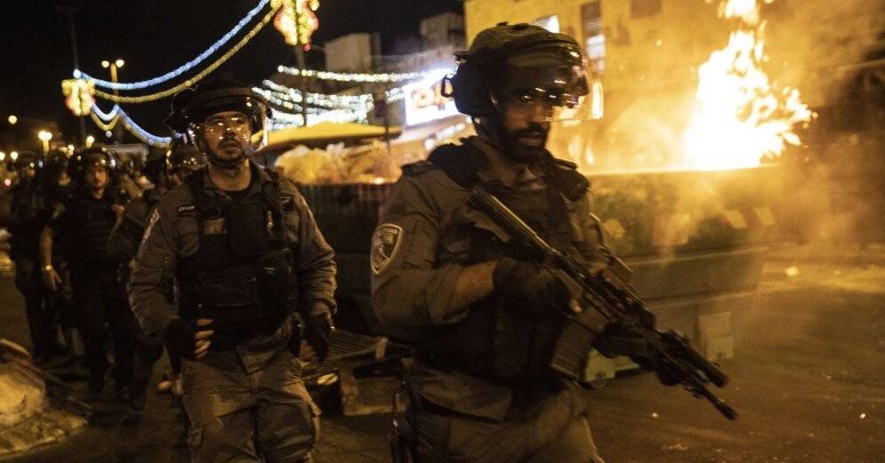 Оружие палестинских террористов. Протесты в Израиле.