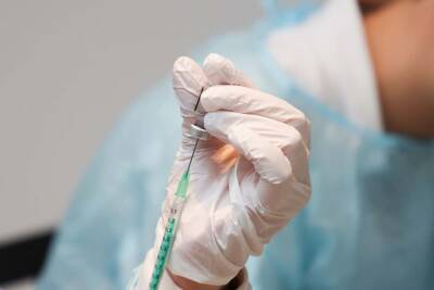 Нахман Эш - Топ-чиновники минздрава получили прививки от гриппа - cursorinfo.co.il