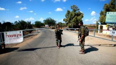 ЦАХАЛ перекрыл дороги на юге Израиля из-за опасности обстрела из Газы - vesty.co.il - Израиль - Газы - Из