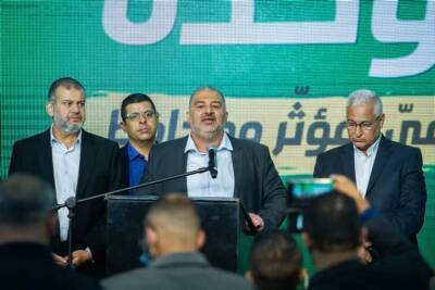 Мансур Аббас - В РААМ требуют электрифицировать тысячи незаконных арабских построек - cursorinfo.co.il - Израиль