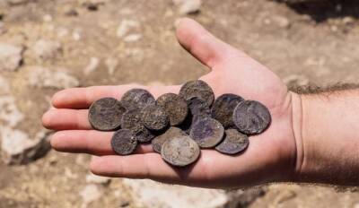 В Израиле обнаружили клад серебряных монет эпохи Хасмонеев - rusjev.net - Израиль - Модиин-Маккабим-Реут - Тир