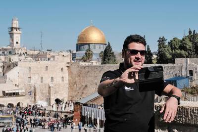 Нафтали Беннет - Йоэля Развозов - Власти Израиля одобрили допуск в страну привитых "Спутником V" туристов - tvc.ru - Израиль