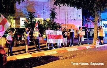 У посольства Беларуси в Тель-Авиве прошла акция памяти Андрея Зельцера - charter97.org - Израиль - Тель-Авив - Белоруссия
