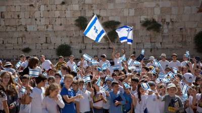 Отчет ЦСБ: каждый третий гражданин в Израиле – ребенок, 25% детей - ортодоксы - vesty.co.il - Израиль