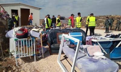 Полиция и силы гражданской администрации разрушили дома еврейских семей, живших в Геулат-Ционе и Рамат-Мигроне - 7kanal.co.il