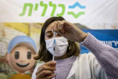 Израиль первым в мире начнет «бустерную» вакцинацию подростков 12-15 лет - news.israelinfo.co.il - Израиль - Сша