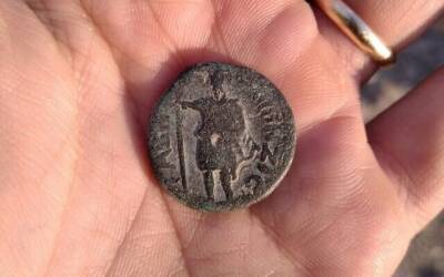 11-летняя девочка нашла в Иерусалиме редкую монету 2000-летней давности - cursorinfo.co.il - Израиль - Иерусалим