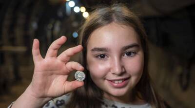 11-летняя девочка нашла в Иерусалиме редчайшую монету I века - lenta.ua - Иерусалим - Украина - Jerusalem - Рим