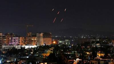 В результате авиаудара Израиля по центральной Сирии, 2 человека погибли и 7 получили ранения - unn.com.ua - Израиль - Сирия - Украина - Ливан - Киев - Sana - Хомс