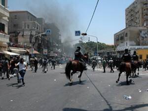 Иерусалим: ультраортодоксы бросают камни в полицейских - isra.com - Иерусалим