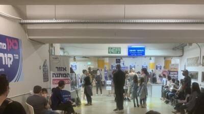 На прививочных пунктах в Израиле образовались очереди родителей с детьми из-за "Омикрона" - vesty.co.il - Израиль - Из