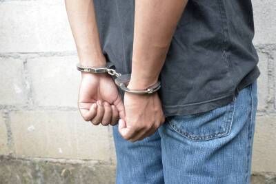 В Ашкелоне арестовали 63-летнего учителя за половые акты с 15-летним учеником - cursorinfo.co.il - Ашкелон