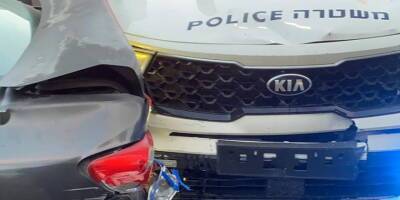 На КПП “Мейтар” водитель протаранил несколько авто попытался сбить полицейских - detaly.co.il - Израиль
