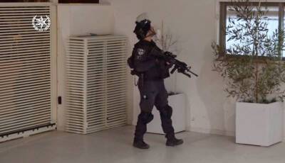 Полиция Израиля сообщила о разгроме банды, долгое время терроризировавшей предпринимателей - 9tv.co.il - Израиль