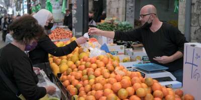 Авигдор Либерман - Нафтали Беннет - Минфин намеревается объявить об отмене таможенных пошлин на ввоз фруктов, овощей и яиц - nep.co.il
