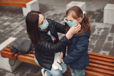 В Петербурге дети с COVID-19 поступают в больницы с 75% поражением легких - spb.mk.ru - Санкт-Петербург