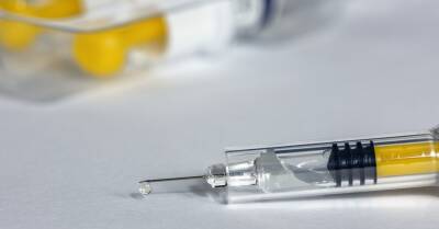 Нафтали Беннет - Израиль первым в мире начнет колоть четвертую дозу вакцины - kp.ua - Израиль - Украина