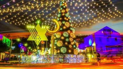 Израиль готовится к Рождеству: где увидеть украшенные елки и Санта-Клауса - vesty.co.il - Израиль