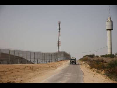 Беня Ганц - Израиль: "Умный забор" на границе сектора Газы. Фоторепортаж - newsland.com - Израиль - Газы