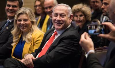 Биньямин Нетаньяху - Сара Нетаньяху - На следующей неделе межминистерская комиссия обсудит вопрос обеспечения безопасности семьи экс-премьер-министра - 7kanal.co.il - Израиль