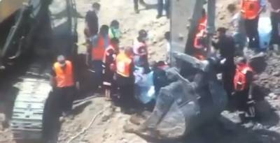 Видео: ХАМАС извлекает тела террористов из туннелей - mignews.com - Видео - Из
