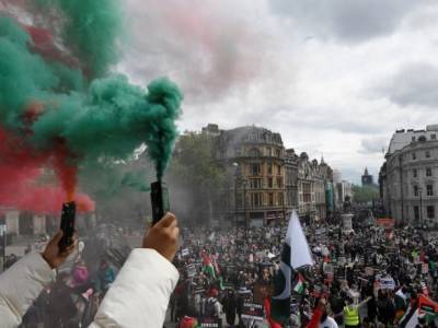 В Великобритании тысячи палестинцев протестовали против военных ударов Израиля - unn.com.ua - Израиль - Палестина - Египет - Украина - Лондон - Англия - Киев