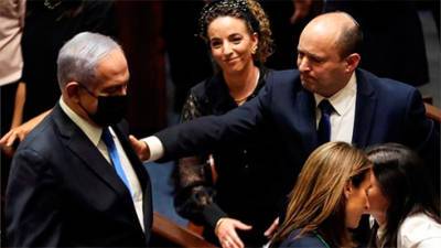 Яир Лапид - Биньямин Нетаньяху - Нафтали Беннет - В Израиле - новый премьер и новое правительство. Нафтали Беннет положил конец эпохе Нетаньяху - bin.ua - Израиль - Украина