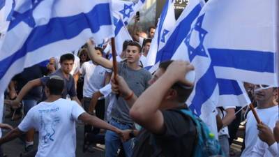Под усиленной охраной: в Иерусалиме проходит Марш с флагами - vesty.co.il - Израиль - Иерусалим
