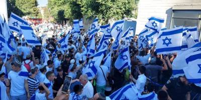 Марш с флагами в Иерусалиме собрал тысячи участников - detaly.co.il - Израиль - Иерусалим