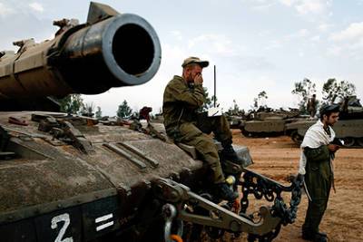 Башар Асад - Израиль обстрелял из танков территорию Сирии - lenta.ru - Израиль - Сирия - Ливан - Из