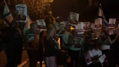 Нафтали Беннет - "Лгун": обманутые избиратели протестуют напротив дома Беннета - 9tv.co.il - Иудеи
