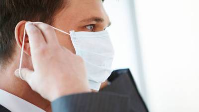 Израиль возвращается к ношению масок из-за роста заболеваемости коронавирусом - gazeta.ru - Израиль - Из