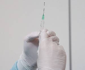 Россия рекламирует новые свойства своей вакцины - isra.com - Россия - Россия