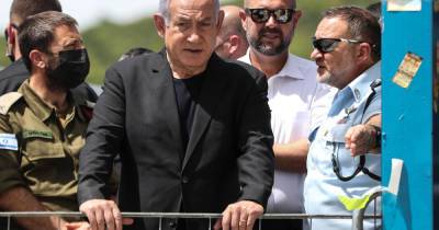 Яир Лапид - Биньямин Нетаньяху - Нафтали Беннет - Реувен Ривлин - В Израиле впервые за 12 лет сформировали правительство без Нетаньяху - ren.tv - Израиль - Президент
