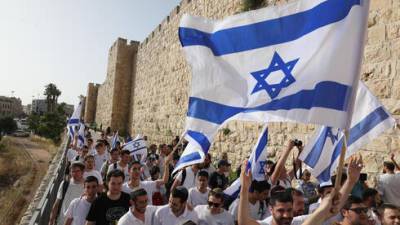 Биньямин Нетаниягу - Полиция одобрила шествие с флагами в Иерусалиме, несмотря на угрозу беспорядков - vesty.co.il - Израиль - Иерусалим