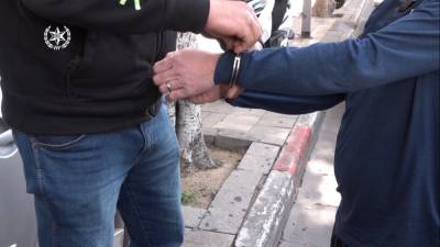 20 тонн нездорового смеха: полиция перехватила целый контейнер с наркотическим "веселящим газом" - 9tv.co.il - Израиль - Кирьят-Ата