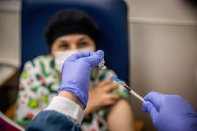 Иммунитет от коронавируса ослабевает через полгода после вакцинации — отчет - cursorinfo.co.il