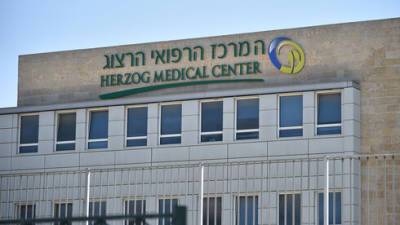 Обвинение: пытался изнасиловать двух беспомощных женщин в больнице Иерусалима - vesty.co.il - Израиль - Иерусалим