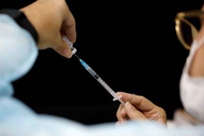 Беня Ганц - Израиль испытает вакцину на украинцах и грузинах - lenta.ru - Израиль - Украина - Грузия