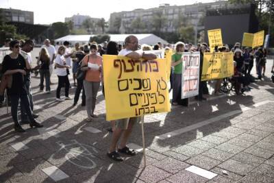 В Тель-Авиве выселяют из дома 82-летнюю умирающую женщину - news.israelinfo.co.il - Тель-Авив - Из