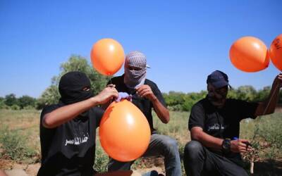 Боевики выпустили по Израилю взрывные шары. Военные нанесли ответный удар - kp.ua - Израиль - Украина