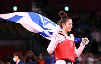 Первая в истории Израиля тхэквондистка Авишаг Семберг, призер Олимпийских игр в Токио, приземлилась в аэропорту Бен-Гурион - isroe.co.il - Израиль - Токио