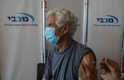 Нафтали Беннетт - Премьер-министр Израиля заявил о начале ревакцинации лиц старше 60 лет - interfax.ru - Израиль - Москва - Тель-Авив