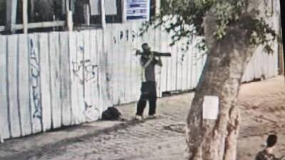 Бездомный с гранатометом угрожал сотрудникам магазина в Тель-Авиве - vesty.co.il - Израиль - Тель-Авив - Вашингтон