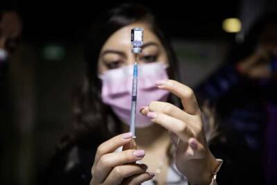 Почти миллион израильтян получили третью дозу вакцины от коронавируса - cursorinfo.co.il - Китай - Австрия - Австралия - Сингапур - Новая Зеландия - Венгрия - Молдавия - Чехия - Гонконг - Тайвань