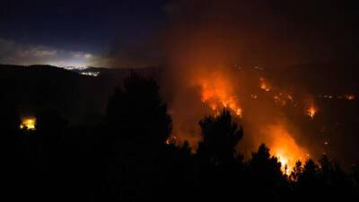 Деди Симхи - Подозрение: гигантский пожар у Иерусалима вспыхнул из-за поджога - vesty.co.il - Израиль - Иерусалим - Из