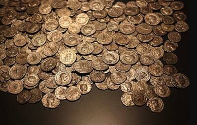 На одном из пляжей Израиля нашли древние монеты, вычеканенные 1700 лет назад - actualnews.org - Израиль - Из
