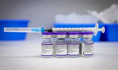 В докладе Управления военной разведки говорится, что получившие третью дозу вакцины значительно реже передают коронавирус окружающим - 7kanal.co.il
