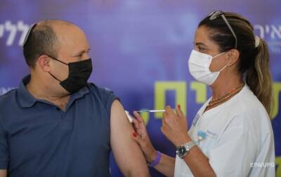 Нафтали Беннет - Премьер-министру Израиля сделали третью прививку от COVID - korrespondent.net - Израиль - Украина