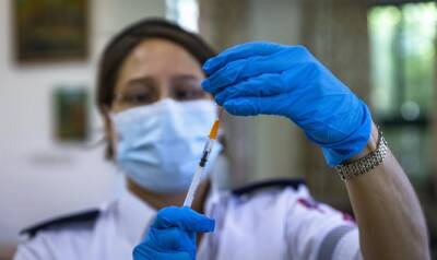 Министерство здравоохранения одобрило введение бустерной дозы вакцины против коронавируса лицам от 30 лет и старше - 7kanal.co.il - Израиль